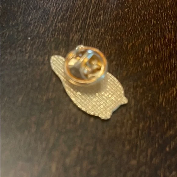 Cute White Bunny‎ Enamel Pin - Picture 2 of 3